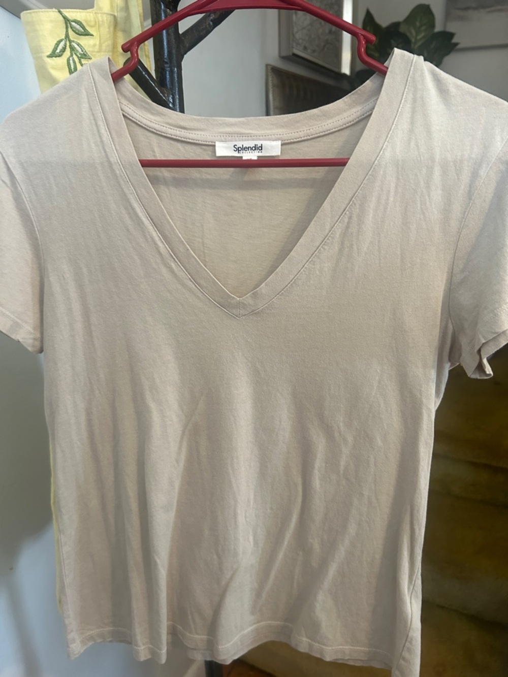 Splendid Light Beige V-Neck Short Sleeve Tee, NWOT - XS
